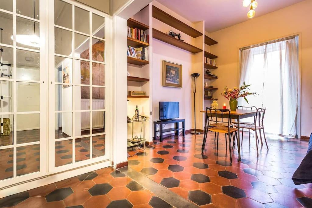 Lägenhet Una Chicca Nel Cuore Di Trastevere